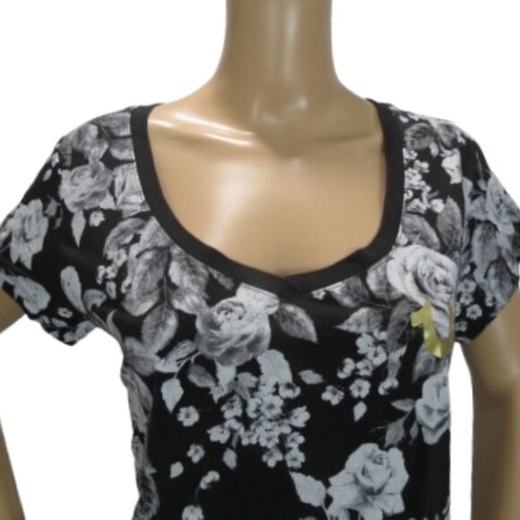 True Religion Dark Floral Foil T-Shirt - Picture 2 of 6